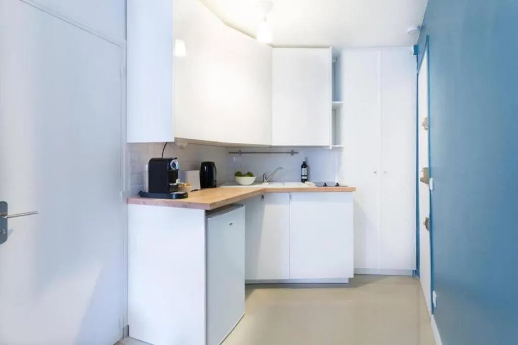 Charming Canal St Martin/gare De L'est Apartment