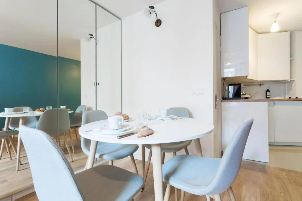 Charming Canal St Martin/gare De L'est Apartman *